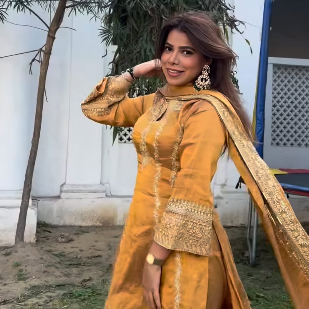 Golden Bell Suit