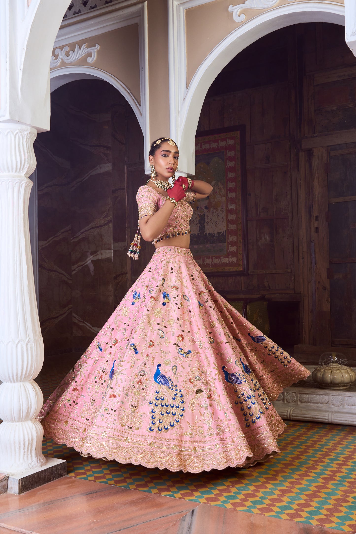 Gulaabi Mor